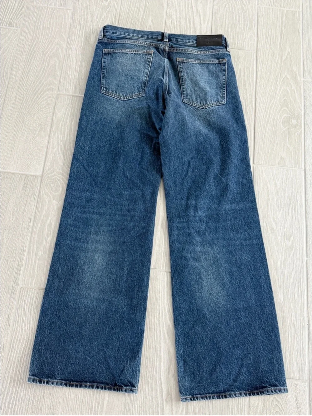 FRAME Amelia Gray Low Rise Denim